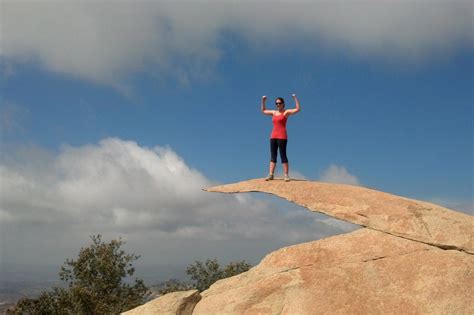 Potato Chip Rock is a famous hiking spot in San Diego - Married with ...