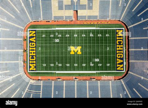 Michigan wolverines stadium hi-res stock photography and images - Alamy