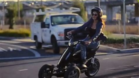 Sway Motorsports unveils trick leaning electric three-wheeler - Autoblog