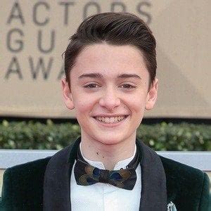 Noah Schnapp - Age, Family, Bio | Famous Birthdays