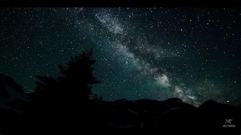 Peaceful night sky with stars