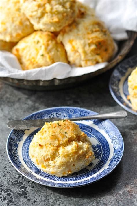 Cheddar Bay Biscuits - The Seasoned Mom