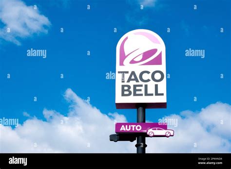 Finestrat, Spain - March 2, 2023: Taco bell logo sign on pole signboard ...