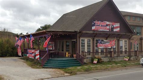 Texas' Trump-themed burger joint draws in tourists | Fox Business