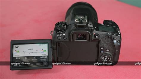 Canon EOS 77D Review - Triadoro