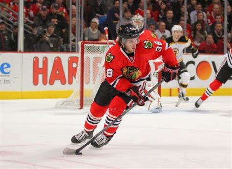 Chicago Blackhawks: Connecting Rising Stars Hartman & Hinostroza