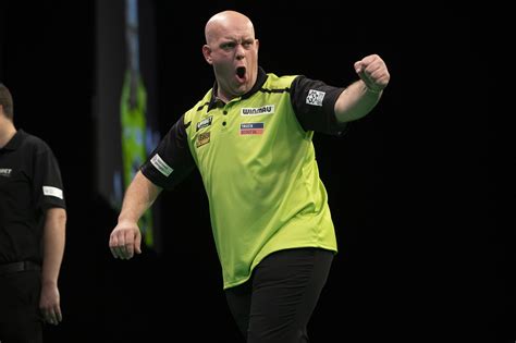 Michael Van Gerwen - Michael Van Gerwen To Make Darts Comeback While ...