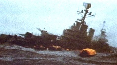 Falklands War: HMS Conqueror remembers Belgrano sinking - BBC News