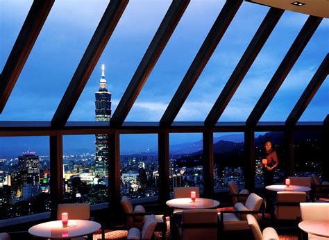 Hotel in Taipei - Luxury 5 Star | Shangri-La's Far Eastern Plaza Hotel