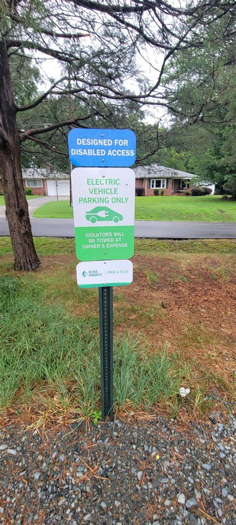 Hillandale Golf Course | Durham, NC | EV Station