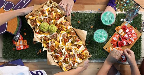 Taco Bell’s Nachos Party Pack Is More Than Double The Size Of A Nachos BellGrande