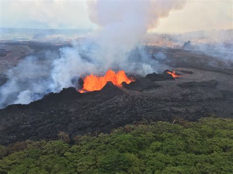 Hawaii Volcano Eruption 2018: News, Maps and Links to Live Updates ...