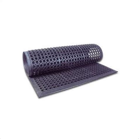 Black Rubber Floor Mats at Best Price in Mumbai | Pragati International