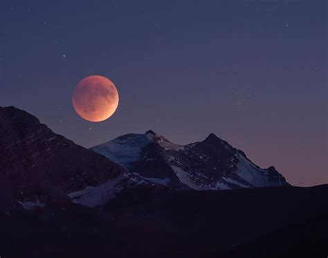 11 Photos of the Super-Mega-Ultra-Blood-Moon-Eclipse That You Probably ...