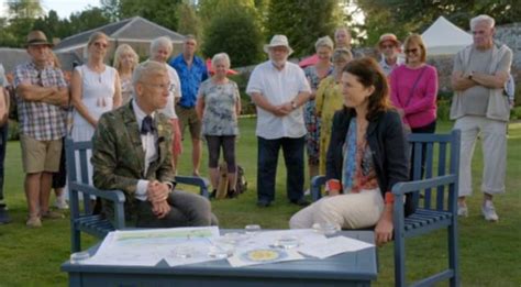 Antiques Roadshow guest stunned at huge valuation for 'creepy' original ...