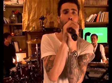 Maroon 5 - This Love (live at home) - YouTube