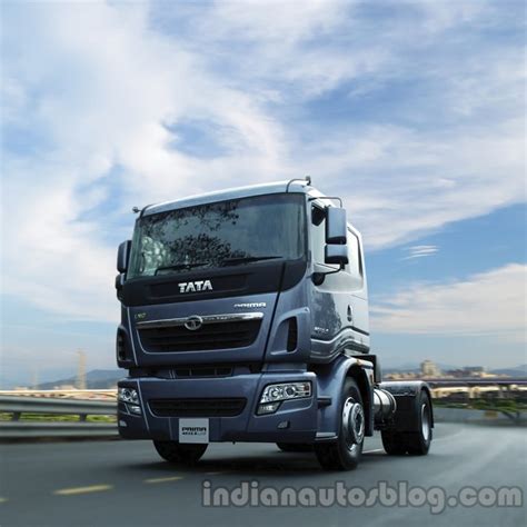 Auto Expo - Tata Prima 4032.S LNG, CX 1618.T, LPS 4923