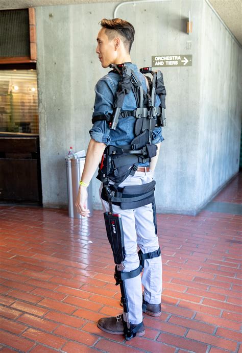 Brace yourself: SuitX industrial exoskeletons amplify human strength - CNET