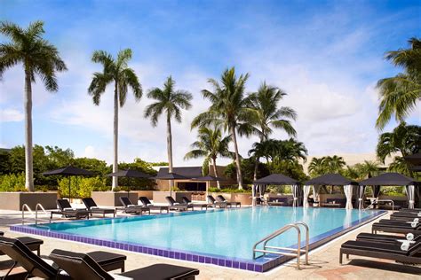 The Ritz-Carlton Coconut Grove, Miami - Book with free breakfast, hotel credit, VIP status and more