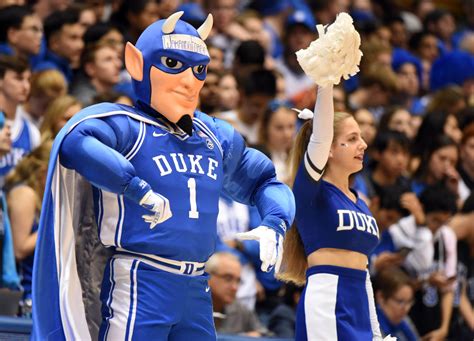 Five-star recruit displays Duke basketball threads after official visit