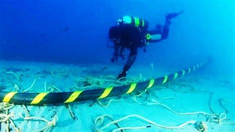 Intel Officials Fear China Will Target Globe's Underwater Internet Cables | Zero Hedge