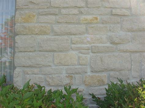 Cultured Stone vs Natural Stone Veneers: Key Differences | Stone Center in 2022 | Stone veneer ...