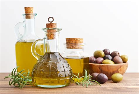 Olive Oil: Nutrition, Types, Uses, & Benefits - eMediHealth