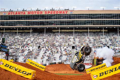 Eli Tomac Wins First-Ever Supercross at Atlanta Motor Speedway - Motor ...