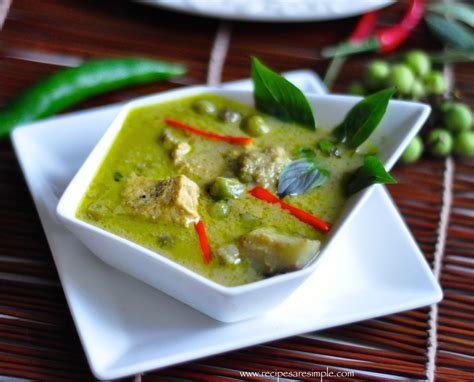 Thai Green Curry Chicken - Homemade Green Curry Paste - Authentic