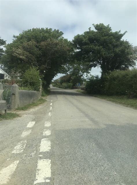 Crossroads © Paul Barnett :: Geograph Britain and Ireland