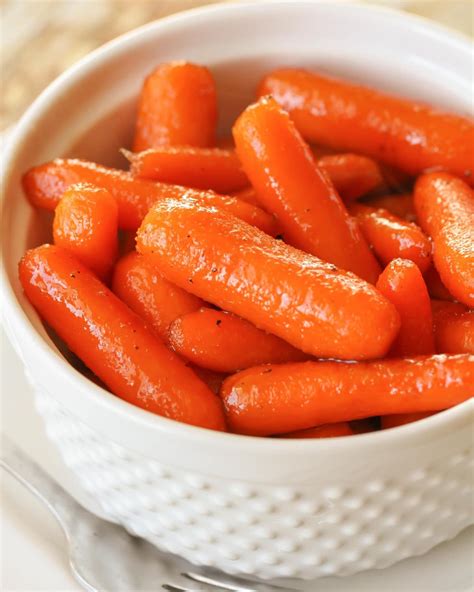 Brown Sugar Glazed Carrots Recipe (+VIDEO) | Lil' Luna