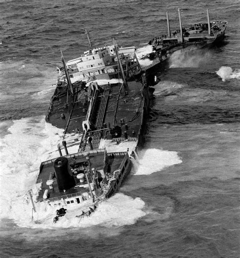 Black tide: When the British bombed an oil spill | Torrey canyon, Oil spill, Shipwreck