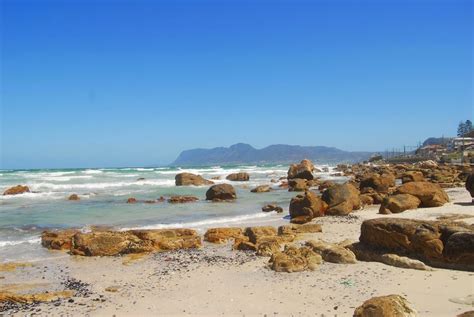 Muizenberg Beach - A Duck's Oven