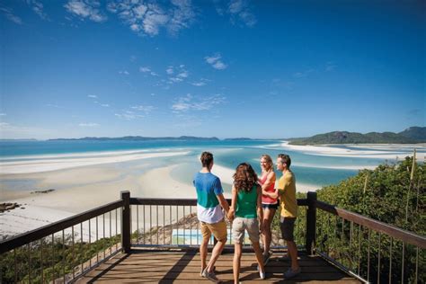 Whitehaven Beach, Hill Inlet & Lookout – Chill and Grill - Airlie Beach Tourism