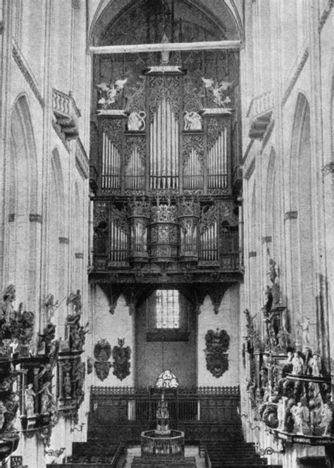 Buxtehude complete organ works without page turns - OrganScore