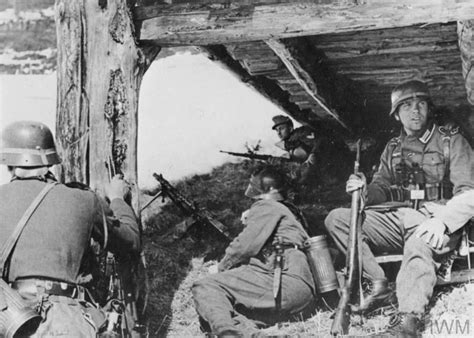 German mountain troops in the Gudbrandsdalen Valley in Norway, 3 May 1940. Pin by Paolo Marzioli ...