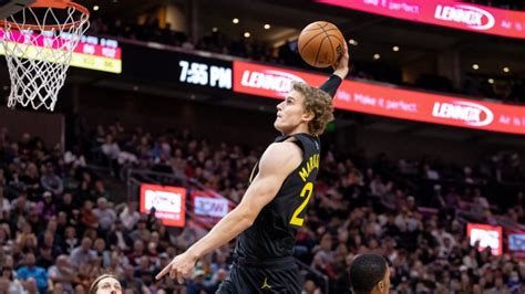 Jazz F Lauri Markkanen Sparks First Quarter Run Hawks