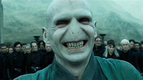 How Ralph Fiennes Transformed Into Voldemort