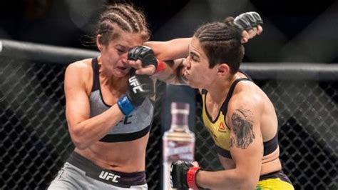 Page 4 - 5 of the most brutal knockouts in the history of the UFC women's divisions