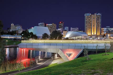 Adelaide Riverbank Pedestrian Bridge – Tonkin Zulaikha Greer