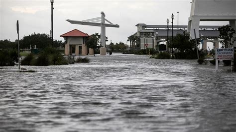 Hurricane Ida knocks out power to entire city of New Orleans, officials say | Fox News