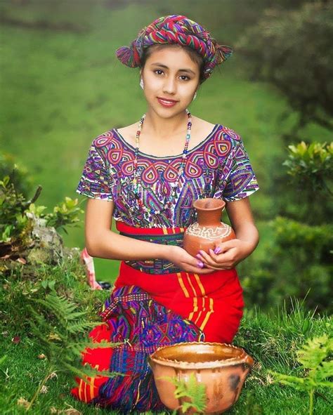 Pin by Elizabeth Fajardo on Girls from Guatemala. | Guatemalan clothing, Girl fashion, Fashion