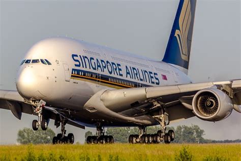 Airbus A380: Singapore Airlines Airbus A380-841 9V-SKN . | Singapore airlines, Airbus a380, Airbus