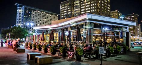 Boston Seaport Restaurants | Restaurants in Boston, MA