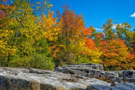 Autumn comes to the Granite State | Alongside the Swift Rive… | Flickr