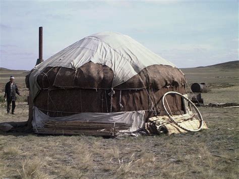 Kazakh Yurt | Kazakh Yurt outside Kara-aul, in Semipalatinsk… | Flickr