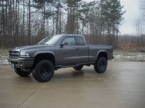 Pin on lifted trucks