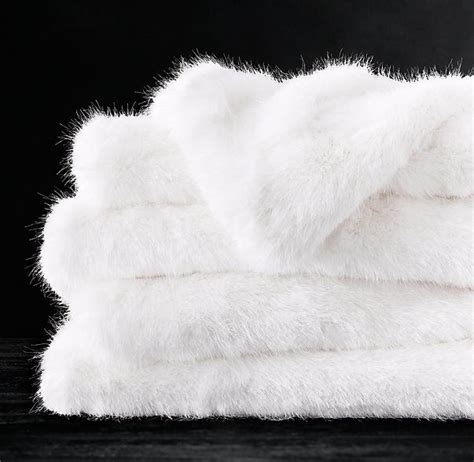 Ultra Faux Fur Oversized Bed Throw - White | Faux fur blanket, White faux fur throw, Faux fur throw