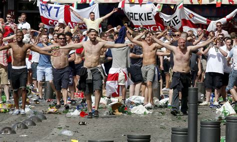 England fans riot in Marseille ahead of Euro Cup encounter with Russia - World - DAWN.COM