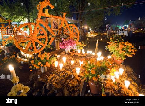 Flowers, Dia de Muertos (Day of the Dead, Tzintzuntzan, Lago de Stock Photo, Royalty Free Image ...